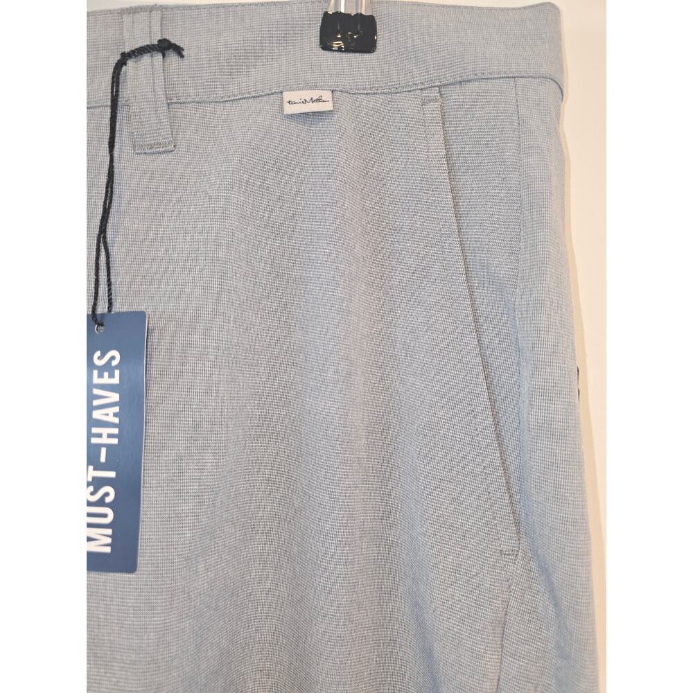 Travis Mathew Grey Stretch Shorts Size 40, NWT - Picture 4 of 9